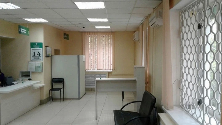 Единым лотом: Помещение на 1 этаже 250,4 кв.м. г. Екатеринбург, ул. Черняховского, д. 43; Помещение на 1 этаже 73,3 кв.м. г. Волчанск, ул. Кольцевая, д. 25, пом.1.