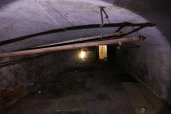 Право аренды помещения площадью 70,6 кв. м в Апраксином дворе.