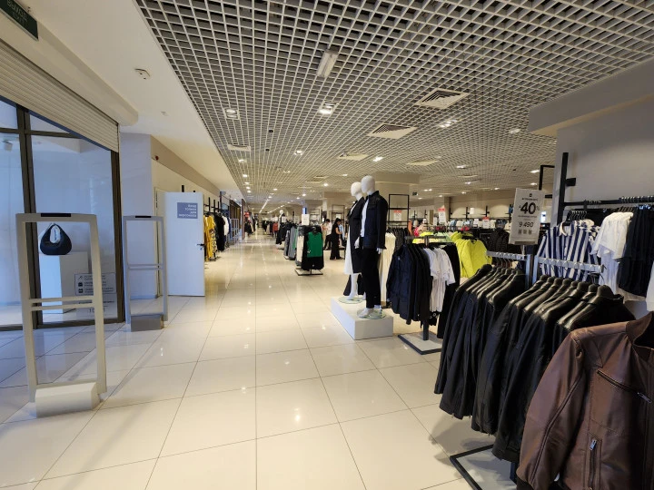 Торгово-офисный комплекс "Герцен PLAZA", общей площадью 11 851,7 кв. м. Кадастровый номер здания: 55:36:000000:7434.