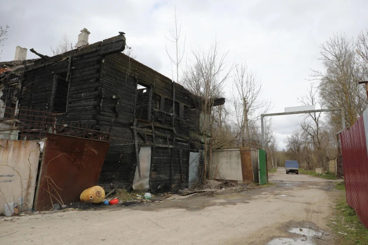 Здание в Красном Селе