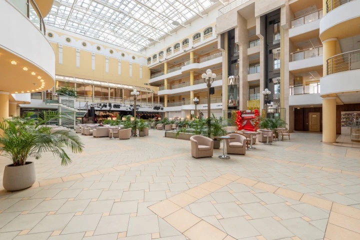 Гостиница 4* в  г. Ярославле, на Московском пр-те, д. 10/15, с земельным участком