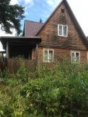 Двухэтажный деревянный дом площадью 92,9 кв. м, расположенный на земельном участке - 600 кв. м. в дер. Медведково Волоколамского района МО