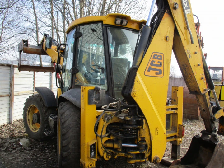 Лот № 1. Экскаватор-погрузчик JCB4CX