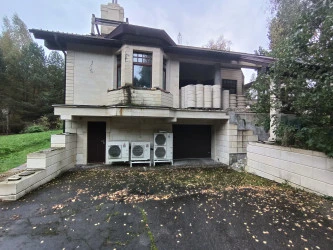 Здание (жилой дом), пл. 548,1 кв. м, жилое, Московская обл., Истринский р-н, Обушковское с/п, д. Обушково