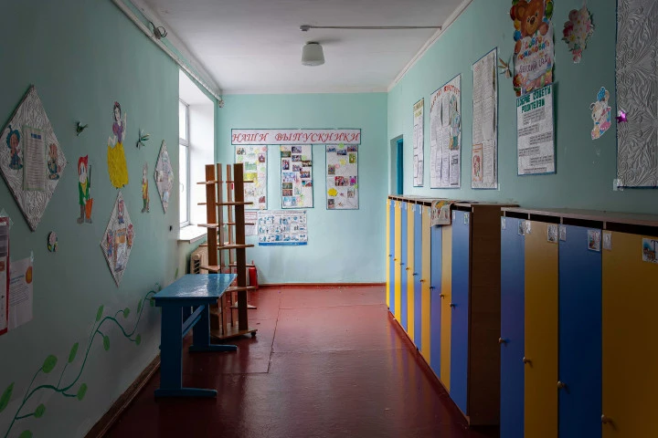 Имущественный комплекс, состоящий из 6 зданий и сооружений и земельного участка площадью 11 987 кв.м.