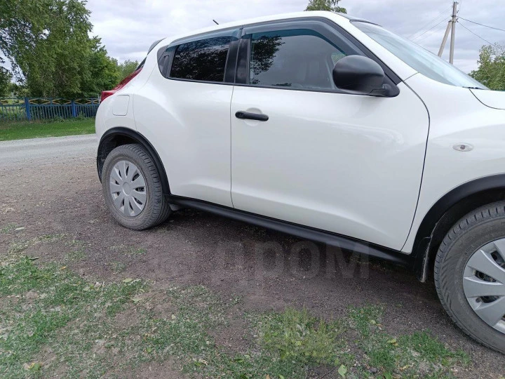 Автомобили легковые Nissan Juke  2012 года выпуска