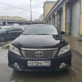 Транспортное средство Тойота Камри