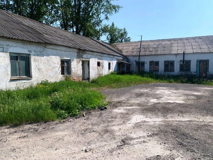 Здание склада - 459,6 кв. м, сЗУ 1362 +/- 3 кв. м, адрес: Свердловская обл., г. Серов, ул. Лесозаводская, д. 34, стр. 17,