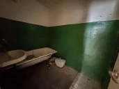 Здание 85,4 кв.м. и земельный участок 654,99 кв.м. по адресу: Российская Федерация, Орловская область, м.р-н Болховский, с.п. Злынское, д. Татинки, ул. Каштановая, д.1