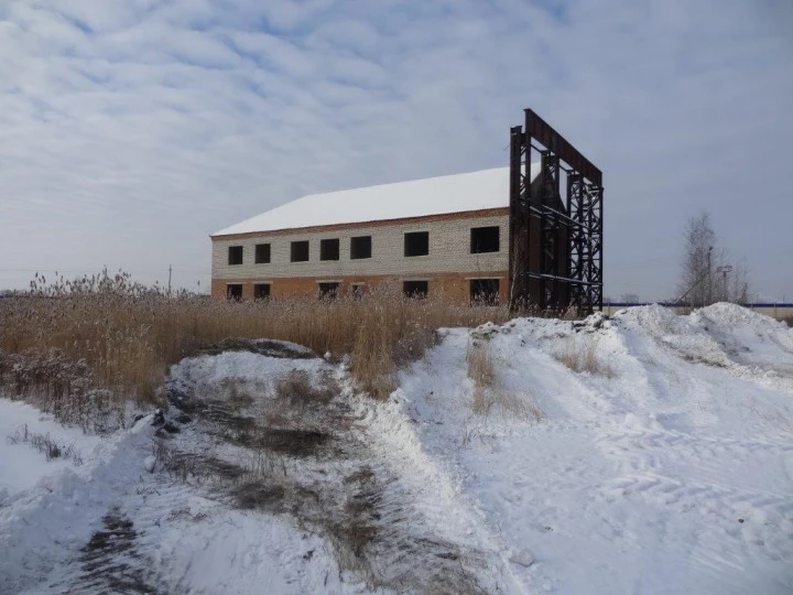 Лот 33. Объект незавершенного строительства по адресу: Новосибирская обл., г. Татарск, ул. Славгородская,2 .