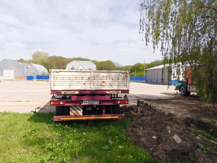 Полуприцеп тяжеловоз ЧМЗАП-9906