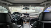 Автомобиль BMW 750Li