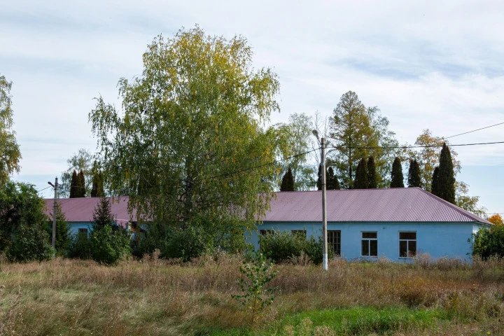 Имущественный комплекс (школа-интернат) с земельным участком, 34 313 кв.м.