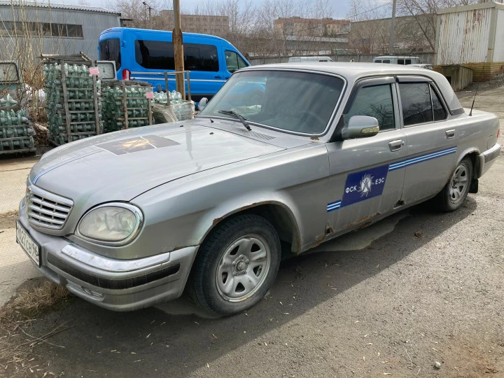 Легковой автомобиль ГАЗ-31105