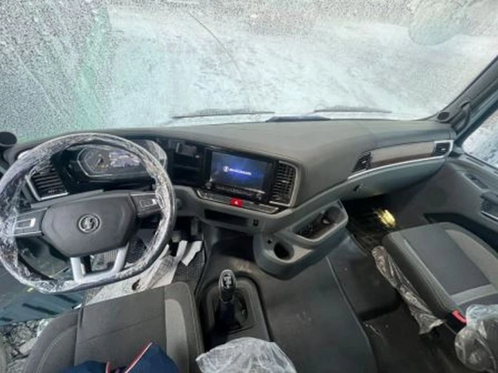 Седельный тягач для буксировки полуприцепов SHACMAN SX42584V324, 2023, Идентификационный номер: LZGJL4V47PX046322, принадлежащий Продавцу на праве собственности, что подтверждается Договором купли-продажи № ОВ/Ф-105467-04-01-С-01 от 19.09.2023 г.