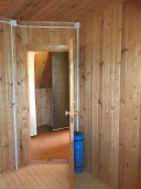 Двухэтажный деревянный дом площадью 92,9 кв. м, расположенный на земельном участке - 600 кв. м. в дер. Медведково Волоколамского района МО