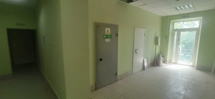 Нежилое помещение, общей площадью 275,2 кв.м, по адресу: Челябинская обл, Чебаркуль, Ленина ул, дом 37