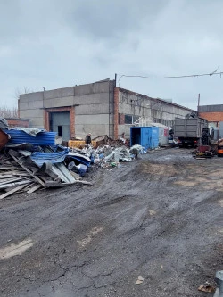 Продается Здание (926 кв. м) с Земельным участком (1706 кв. м), Кемеровская область, г. Киселевск, ул. Алма-Атинская, д. 8,