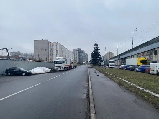 Алюминиевый лом, весом 190 кг, реестровый номер 0025КДЗ005097; стальной лом, весом 1 300 кг, реестровый номер 0025КДЗ005098; сэндвич панели, весом 448 кг, реестровый номер 0025КДЗ005099