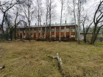 Здание бывш. больницы,  площадью 1928 кв. м, земельный участок, площадью 8721 кв. м, движимое имущество: г. Ярославль, ул. 8 Марта, д. 5