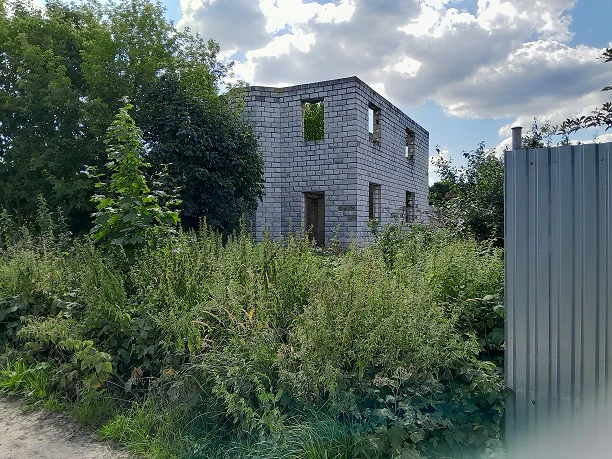 Земельный участок - 1 000 кв. м., адрес: с. п. Софьинское, с. Софьино, уч. 12с, кадастровый номер 50:23:0040205:76, земли населённых пунктов - для ведения личного подсобного хозяйства.