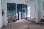Здание столовой с земельным участком в г. Липецк.