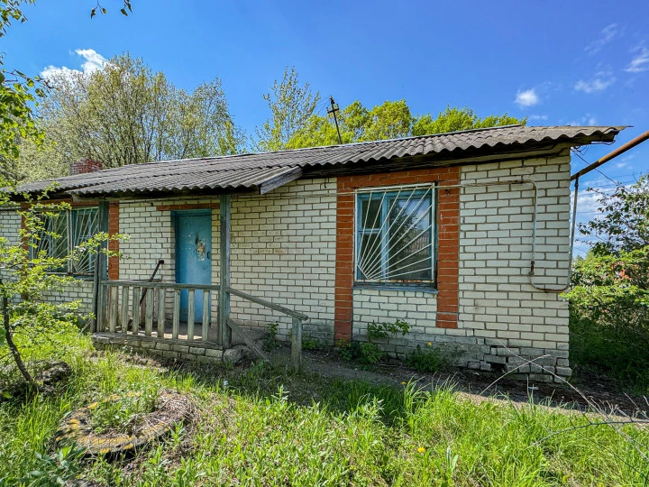 Нежилое здание, пл. 88,5 кв. м и З/у пл. 867+/-10 кв.м., Нижегородская обл., г. Арзамас, микрорайон Кирилловский, линия 17-я, д. 1