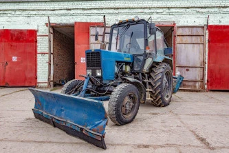 Трактор Беларус-82.1, 2015 года выпуска; заводской № машины (рамы): 808212525; двигатель №908516; коробка передач №555293; цвет: синий
