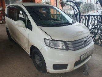 Минивэн - Honda Freed Spike, 2012 г, г. Краснодар