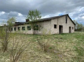 Здание свинарника 1 376,9 кв.м. и земельный участок в Смоленской области, Гагаринский р-н, с/п Акатовское, д. Ивашково