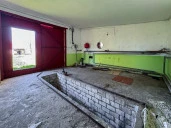 Здание гаража и земельный участок в с. Турчаново Липецкой области.