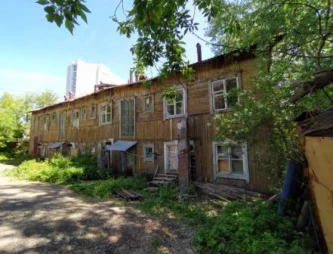 Отдельно стоящее двухэтажное нежилое здание с земельным участком по адресу: Башкортостан Респ, Уфа, Октябрьской Революции ул, дом 10/2