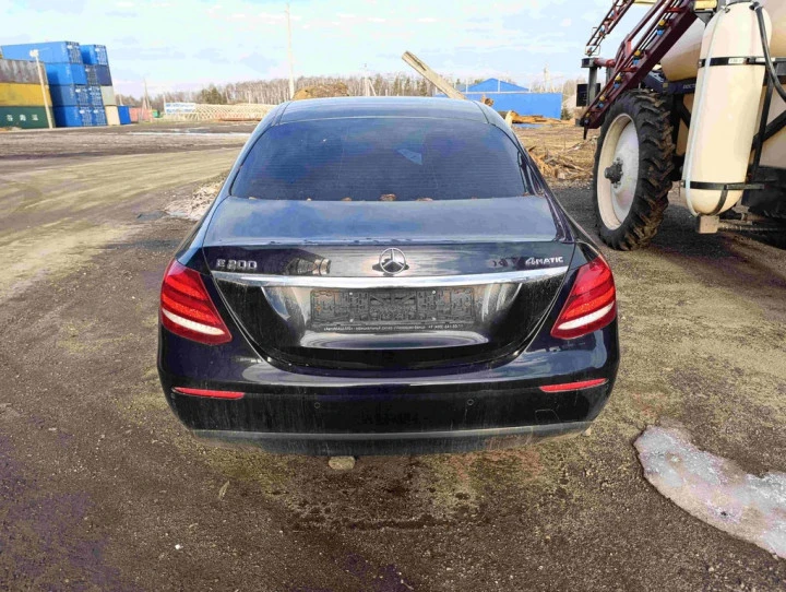 Автомобиль Mercedes-Benz E200 4MATIC, 2020