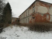 Здание 1319 кв.м и земельный участок 2173 кв.м, расположенные по адресу: Российская Федерация, Московская область, городской округ Чехов, поселок Мещерское, улица Дубравная, строение 15м