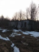 Нежилое здание 141,2 кв.м, земельный участок 2020 кв.м: по адресу: Ярославская область, муниципальный округ Переславль-Залесский, село Дмитриевское, улица Дачная, дом 83