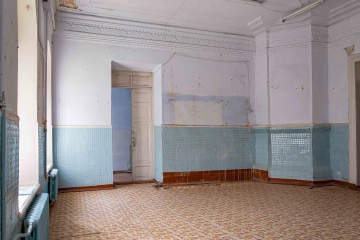 Здание, назначение: нежилое, наименование: «Земская управа», площадь 3723 кв.м., кадастровый номер: 52:51:0070009:2389, расположенное по адресу: Российская Федерация, Нижегородская область, м.о. Ардатовский, р.п. Ардатов, ул. 30 лет ВЛКСМ, д.28