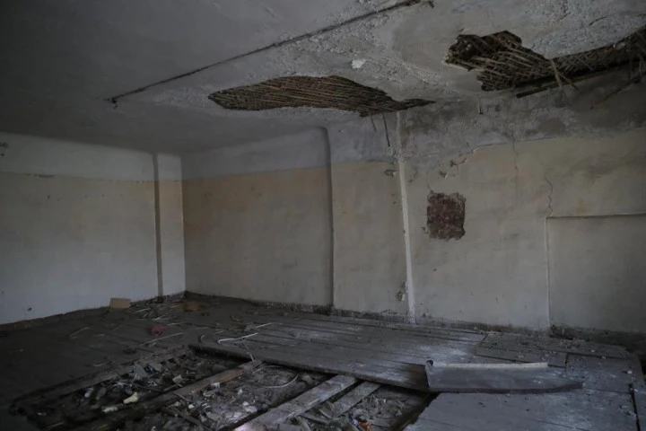 Право аренды помещения площадью 1051,2 кв. м в Апраксином дворе.