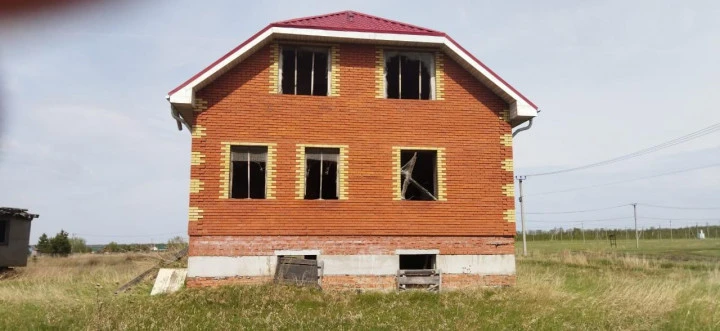Продается дом с ЗУ,  Омская обл, Омский р-н, д. Большекулачье, ул. Казанская, дом 22