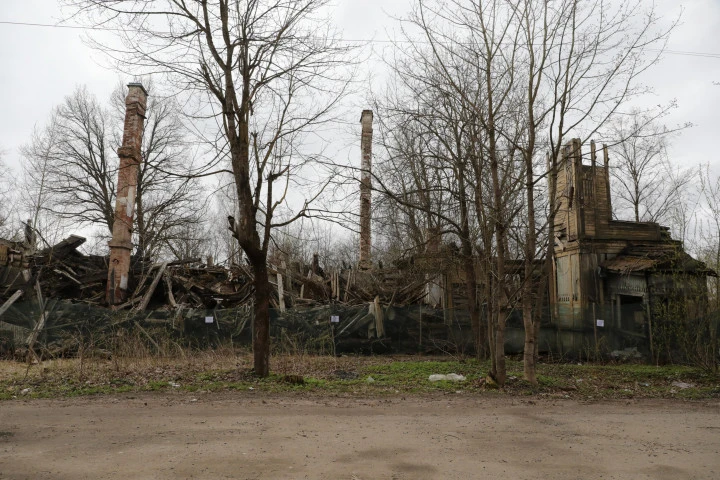 Здание в Красном Селе