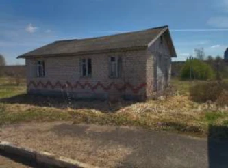 Здание 72,1 кв.м на земельном участке 300 кв.м, расположенное по адресу: Ярославская область, м. р-н Угличский, с. п. Слободское, с. Ефремово