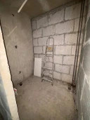 Жилое помещение (квартира), пл. 65,4 кв. м, эт. 4, кад. номер: 50:49:0010103:2396, местоположение: МО,  г. Звенигород, кв-л Маяковского, д. 19а, кв. 15. В соответствии с выпиской из домовой книги от 13.04.2026, зарегистрированные лица отсутствуют.