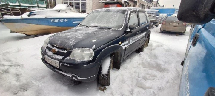 Автомобиль Chevrolet Niva LC