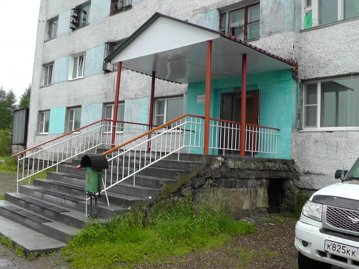 Продается нежилое помещение, общей площадью 197,5 кв. м, расположенное по адресу: Магаданская обл, пгт, Уптар, ул. Красноярская, дом 33