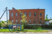 Здание  площадь: 392,6 кв.м., количество этажей, в том числе подземных этажей: 3, в том числе подземных 1, кадастровый номер 48:16:0470162:17,  по адресу: Российская Федерация, Липецкая область, муниципальный округ Усманский, город Усмань,