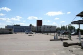 Склад временного  хранения с закрытой  и открытой площадкой  и рефрижератором.