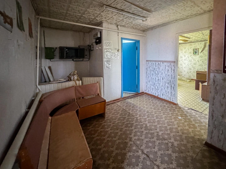Нежилое здание, пл. 88,5 кв. м и З/у пл. 867+/-10 кв.м., Нижегородская обл., г. Арзамас, микрорайон Кирилловский, линия 17-я, д. 1