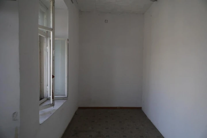 Право аренды помещения площадью 324,5 кв. м в Апраксином дворе.