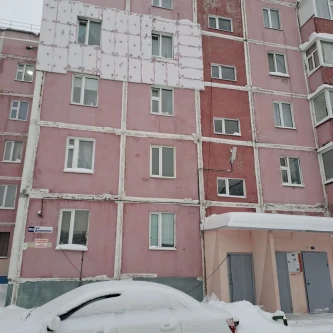 Помещение, назначение: жилое, площадью 50,8 кв.м, расположенное по адресу: Ямало-Ненецкий автономный округ, г.Ноябрьск, ул.Дзержинского, д.20Б, кв.13. Кадастровый номер: 89:12:110707:792.  Обременения (ограничения): залог в пользу АО «Старбанк».
