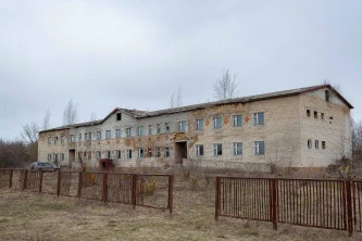 Здание площадью 1848,1 кв. м. (дом-интернат), Здание, общей площадью 51,8 кв. м. (склад), Земельный участок площадью 6558 +/-28 кв.м., кад. №: 48:12:0360109:13, расположенные по адресу: Липецкая область, р-н Лев-Толстовский, с/с Знаменский, с. Знаменское