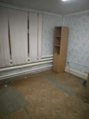 Административное здание , общей площадью 140,7 кв. м., с земельным участком, общей площадью 1 200 +/- 24,25  кв. м.  расположенный по адресу: Ханты-Мансийский автономный округ - Югра, Октябрьский район, пгт Октябрьское, ул. Светлая, д. 6